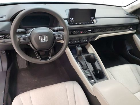 Used 2025 Honda Accord SE image 19
