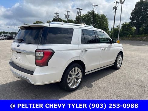 Used 2019 Ford Expedition Platinum AWD/4WD image 7