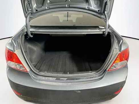 Used 2012 Hyundai Accent GLS FWD image 25