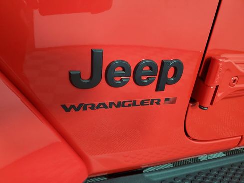 New 2025 Jeep Wrangler Sahara image 10