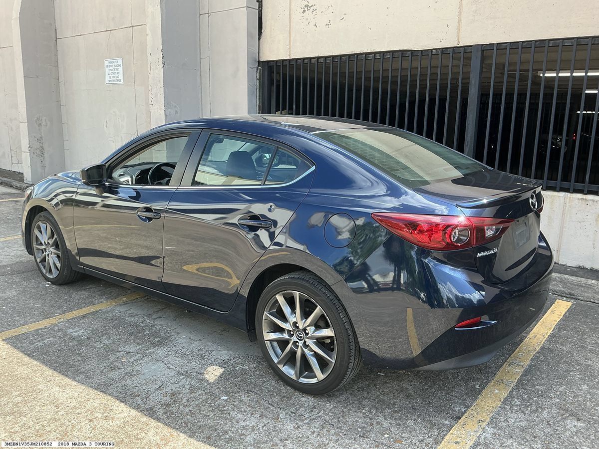Used 2018 MAZDA MAZDA3 Touring FWD image 5