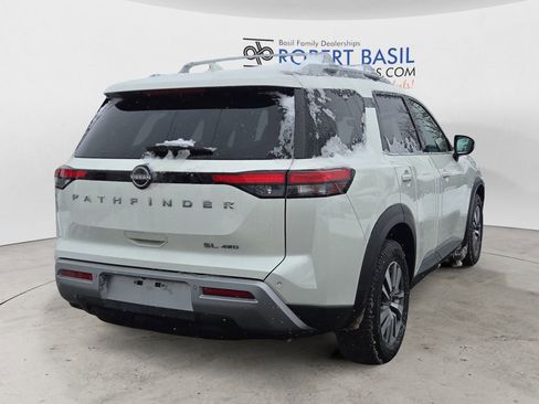Used 2023 Nissan Pathfinder SL image 5