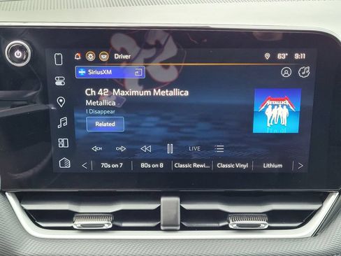 Used 2025 Chevrolet Equinox LT AWD/4WD image 10