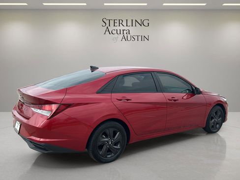 Used 2022 Hyundai Elantra SEL image 5