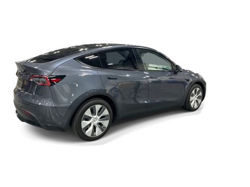 Certified 2023 Tesla Model Y Long Range AWD/4WD image 7