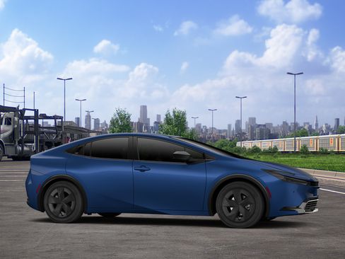 New 2027 Toyota Prius LE FWD image 15