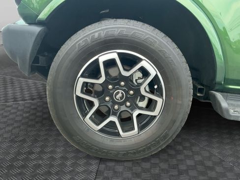 Used 2025 Ford Bronco Outer Banks AWD/4WD image 14