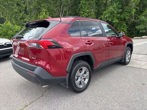 Used 2025 Toyota RAV4 XLE w/ Convenience Package FWD image 5