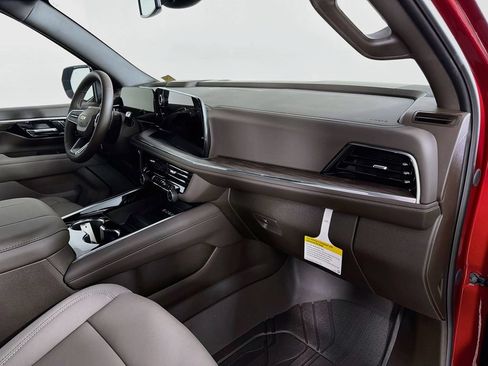 New 2026 Chevrolet Suburban LT w/ Comfort Package AWD/4WD image 26