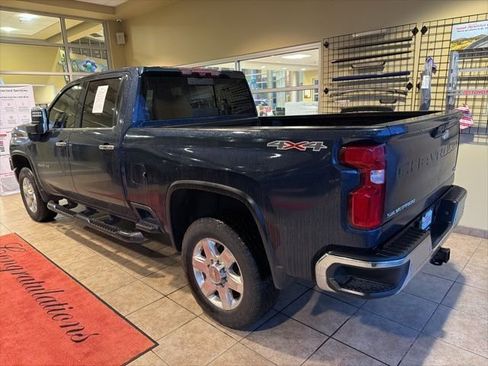 Used 2022 Chevrolet Silverado 2500 LTZ w/ LTZ Premium Package image 8