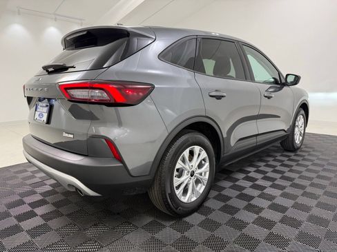 Used 2025 Ford Escape Active FWD image 8