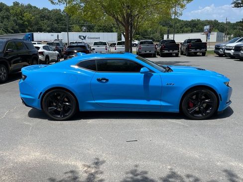 Used 2022 Chevrolet Camaro LT w/ RS Package RWD image 8