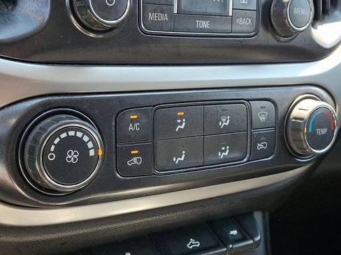 Used 2017 Chevrolet Colorado LT AWD/4WD image 17