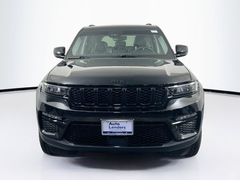 Used 2023 Jeep Grand Cherokee Limited w/ Black Appearance Package AWD/4WD image 2