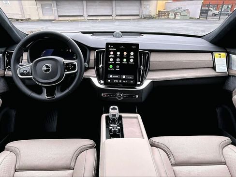 New 2026 Volvo XC90 T8 Ultra w/ Lounge Package image 7