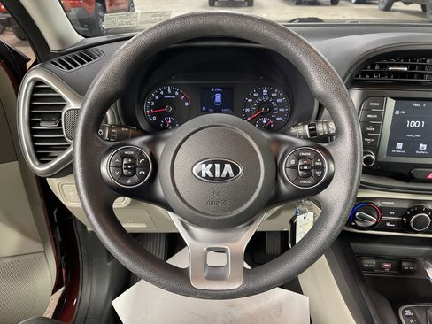 Used 2020 Kia Soul S image 16