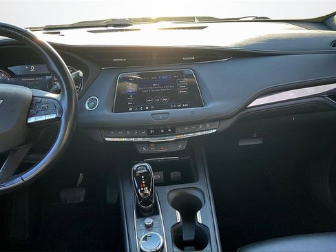 Used 2021 Cadillac XT4 Luxury image 9