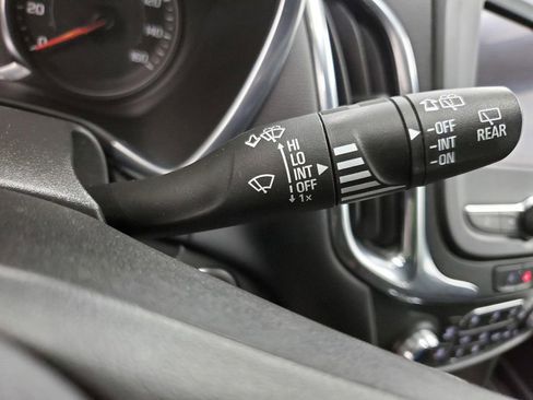 Used 2022 Chevrolet Equinox LT image 35