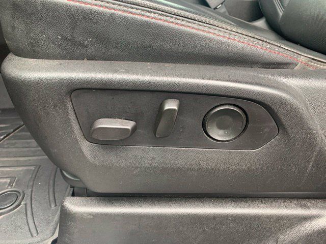 Used 2021 Chevrolet Tahoe RST w/ Luxury Package AWD/4WD image 11