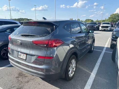 Used 2021 Hyundai Tucson SE FWD image 3