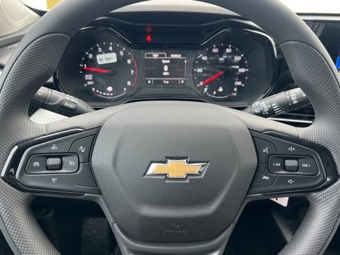 New 2026 Chevrolet Trax LS w/ LS Convenience Package image 18