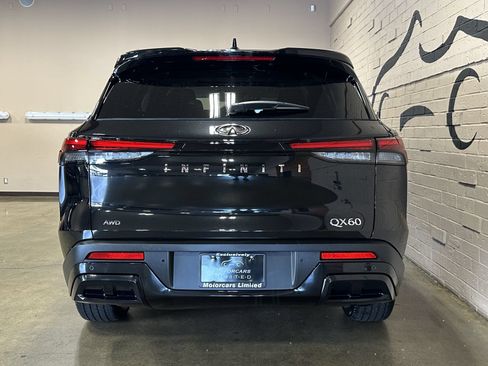 Used 2024 INFINITI QX60 Luxe AWD/4WD image 3