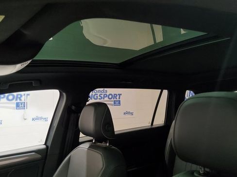 Used 2024 Volkswagen Tiguan SE R-Line image 36