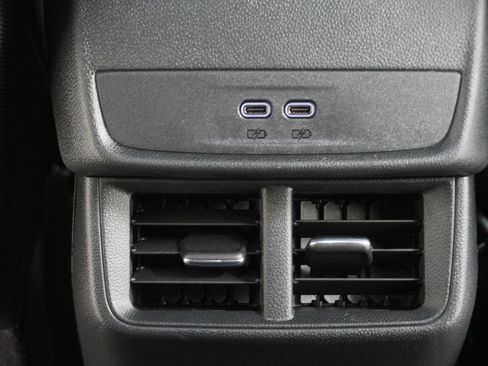 New 2026 Chevrolet Equinox LT image 34