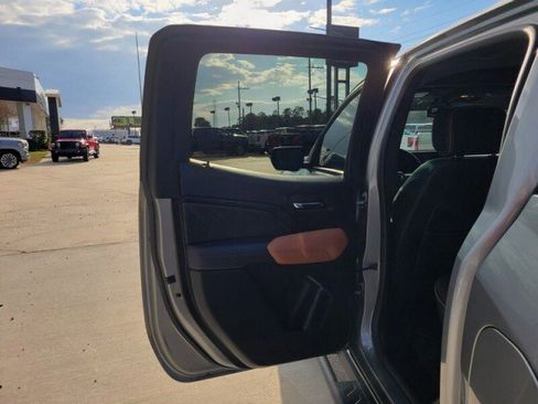 Used 2023 GMC Canyon AT4 w/ AT4 Premium Package image 28