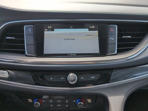 Used 2019 Buick Enclave Essence image 14