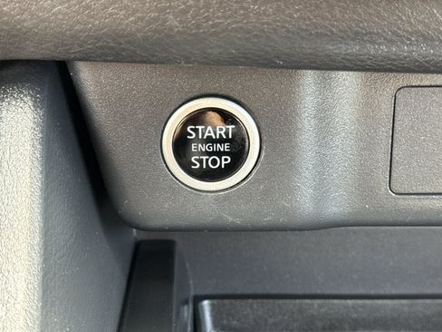 Certified 2023 Nissan Rogue SV FWD image 20