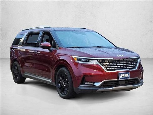 Used 2024 Kia Carnival SX image 3