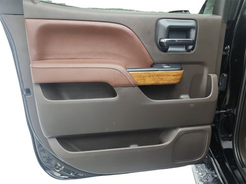 Used 2016 Chevrolet Silverado 1500 High Country w/ High Country Premium Package image 25