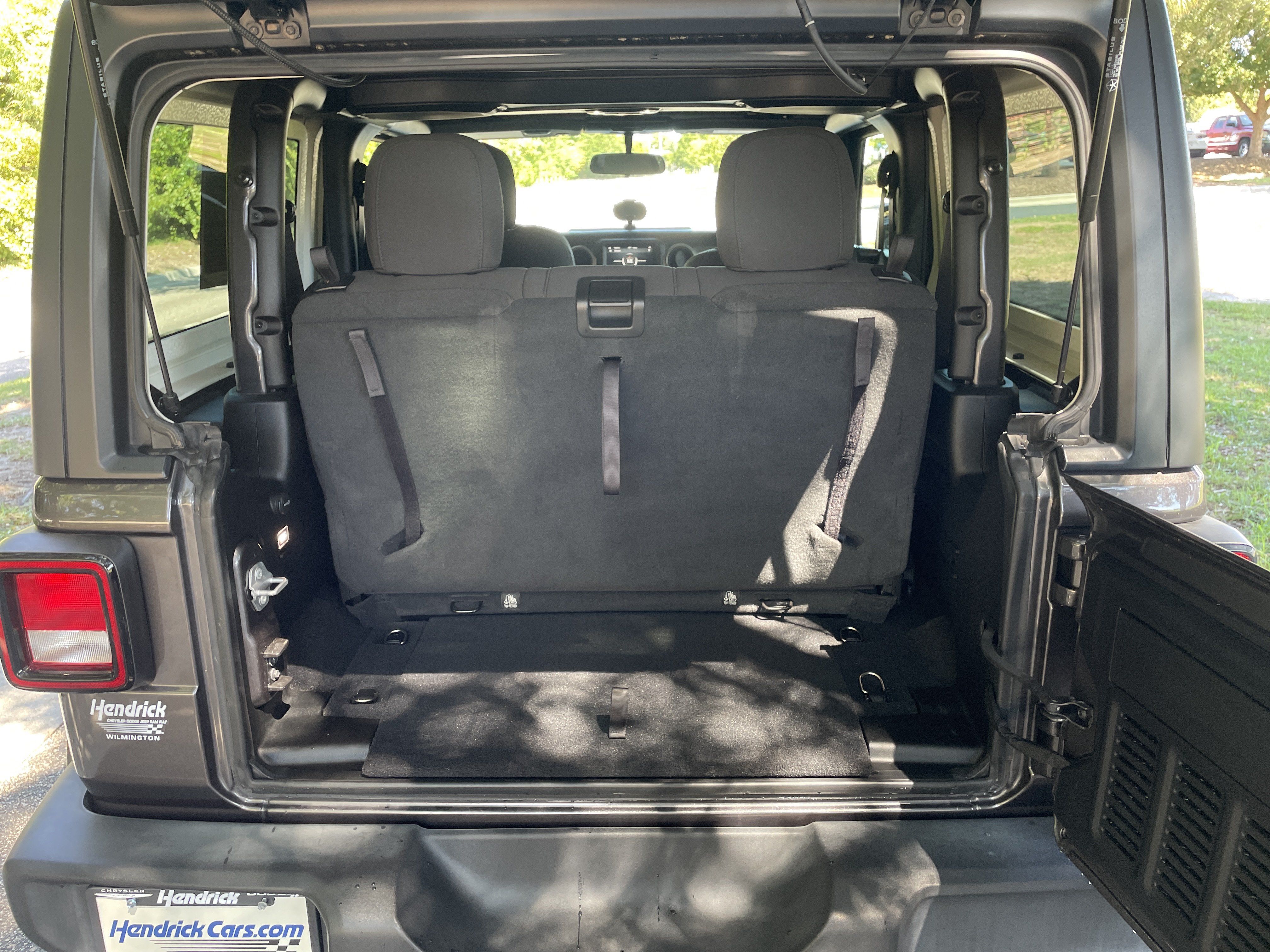 Used 2020 Jeep Wrangler Sport AWD/4WD image 30
