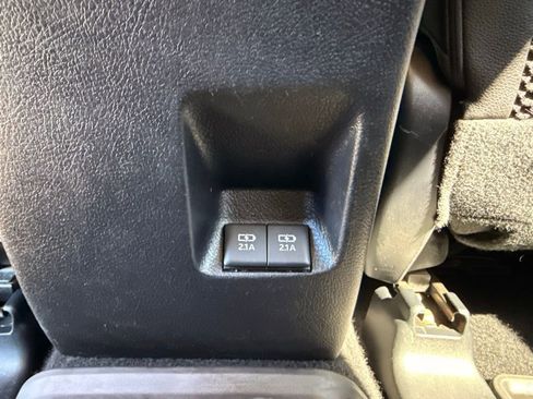 Used 2022 Toyota 4Runner SR5 Premium AWD/4WD image 26