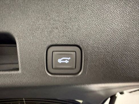 New 2026 Chevrolet Traverse LT w/ Midnight/Sport Edition image 9