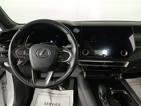 Used 2025 Lexus RX 450h AWD w/ Luxury Package image 9