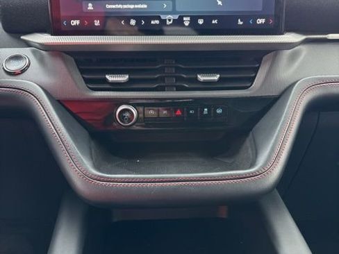 Used 2025 Ford Explorer ST-Line w/ ST-Line Street Pack AWD/4WD image 9