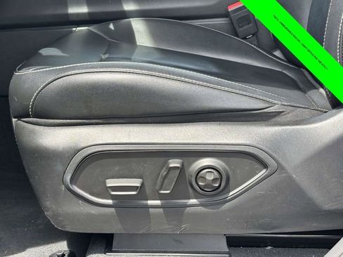 Used 2023 Jeep Grand Cherokee Limited w/ Black Appearance Package AWD/4WD image 5