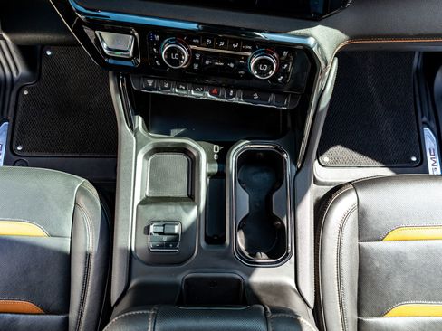 Used 2024 GMC Sierra 3500 AT4 w/ AT4 Premium Plus Package image 27