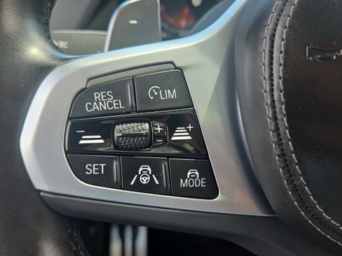 Used 2022 BMW X7 xDrive40i w/ M Sport Package AWD/4WD image 23