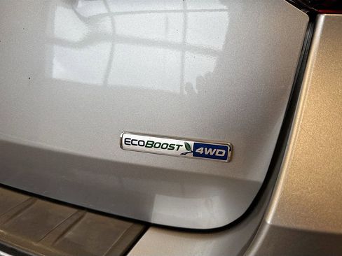 Used 2020 Ford Explorer XLT w/ Equipment Group 202A image 25