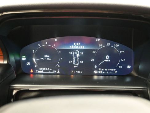 Used 2023 Lincoln Nautilus Reserve image 15