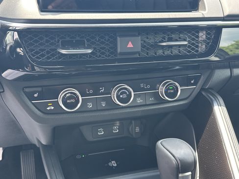Certified 2025 Acura ADX FWD image 35