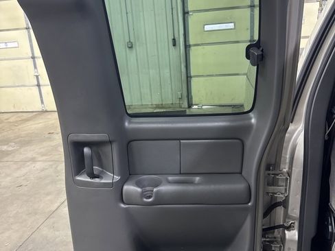 Used 2004 GMC Sierra 1500 SLE w/ Light Duty Power Package image 19