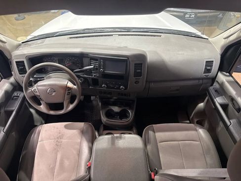 Used 2020 Nissan NV 2500 SV RWD image 13