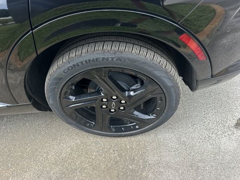 New 2025 Chevrolet Equinox EV RS image 9