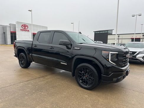 Used 2024 GMC Sierra 1500 Elevation image 2