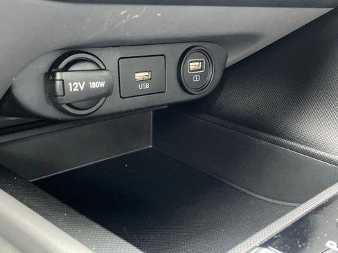 Used 2023 Hyundai Elantra SEL FWD image 13