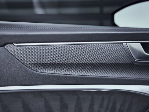 Used 2021 Audi RS 6 w/ Executive Package image 37